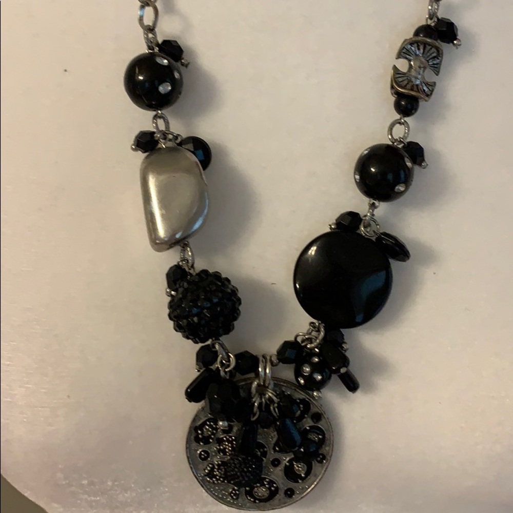 Fun statement necklace - Picture 2 of 4